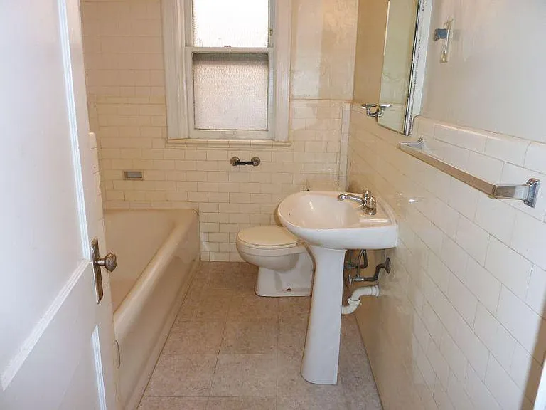 750 Kingsland Ave — Photo 7