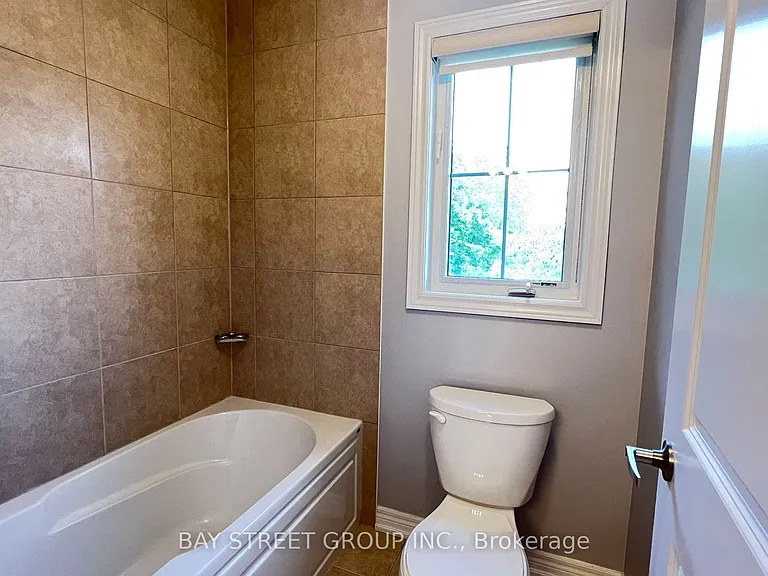 116 Riding Mountain Dr — Photo 25