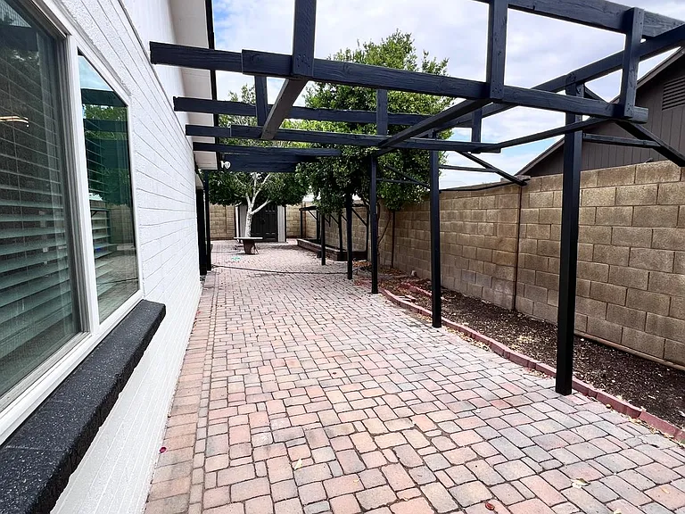 16291 N 29th Dr — Photo 34