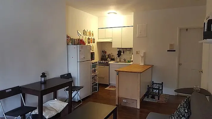 Rented by Green Line Realty | media 7