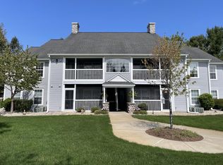 726 W Barrington Cir, Jackson, MI 49203