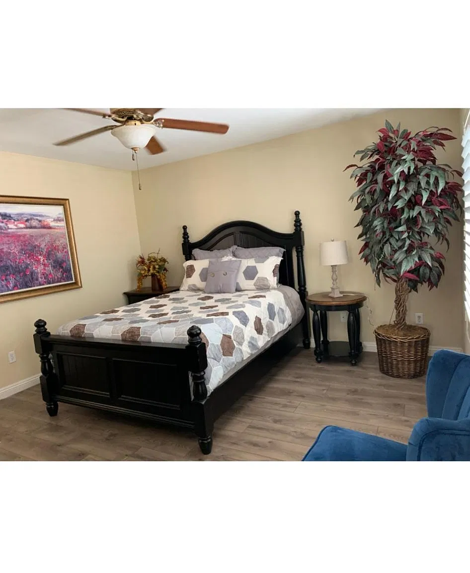 3 bed, 2.5 bath, 1516 sqft, $2,258 — Photo 4