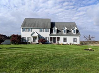 12000 Frederickstown Ln, Columbiana, OH 44408