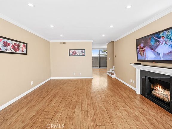 4th image of 3520 Maricopa St Unit 1