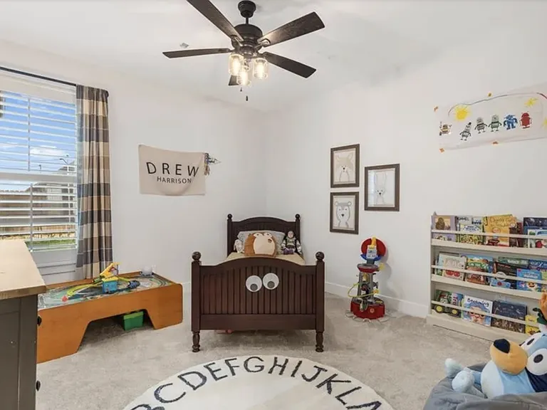 1380 Heart St — Photo 10