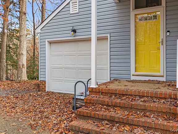 3rd image of 4664 Massena Dr