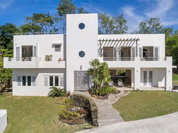 317 Extension Los Robles, Rincon, PR 00677