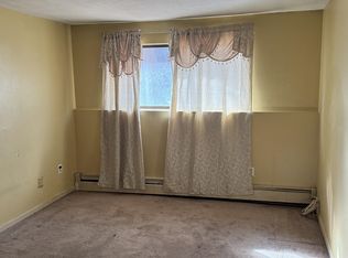 6 Lancelot Ct APT 3, Salem, NH 03079