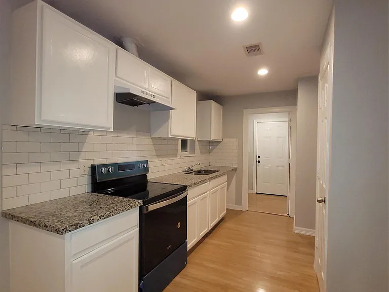 7608 E Magnolia St #B — Photo 12