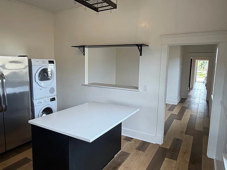 210 E High Ave #1/2 — Photo 19