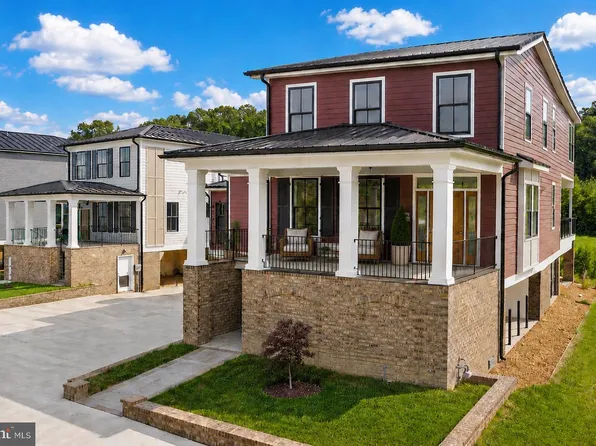 1111 Sophia St, Fredericksburg, VA 22401