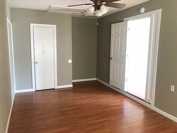 4th image of 4225 NE 18th St