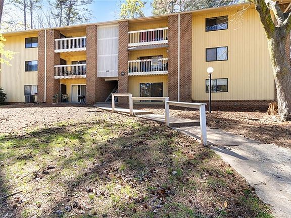 2nd image of 1110 Schaub Dr APT B