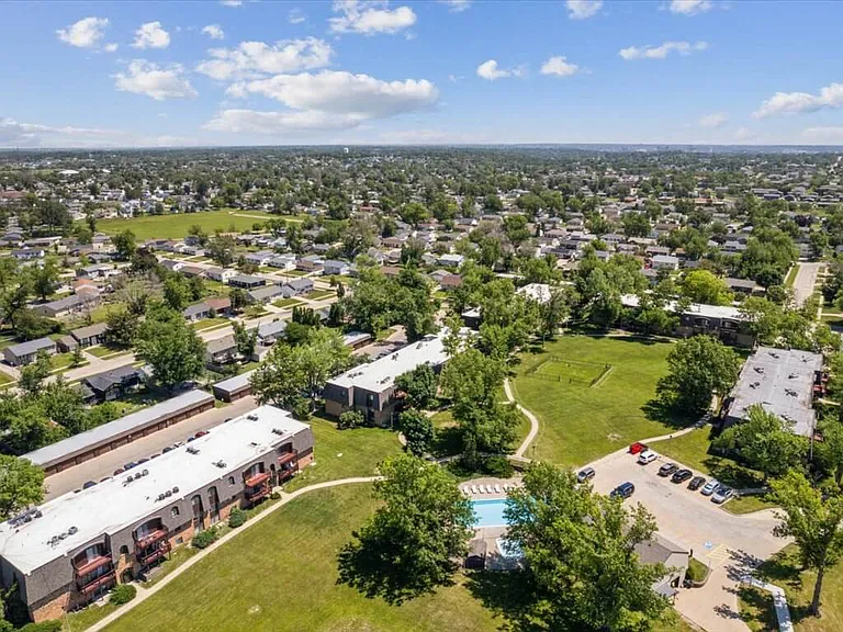 Community in Cedar Rapids