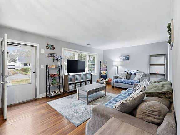 5th image of 1205 Raleigh St