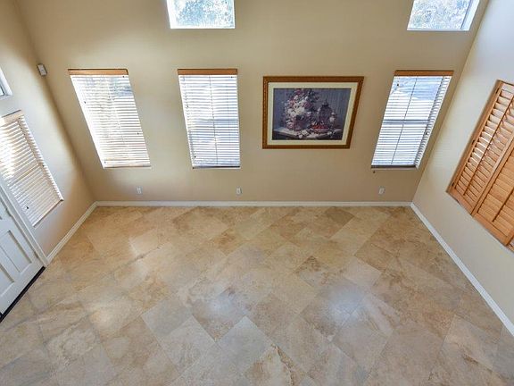 3rd image of 12961 Mackenzie Dr