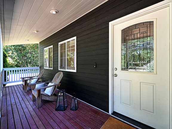 3rd image of 6641 NE Arrowhead Dr