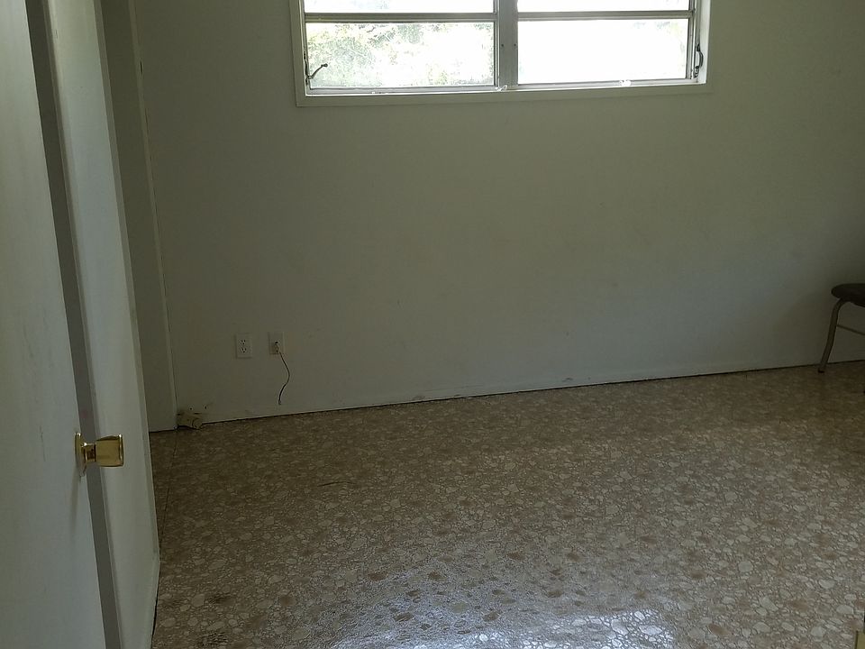 2nd image of 518 Lee Ave