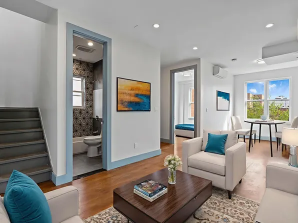 1053 New York Avenue image 10 of 13