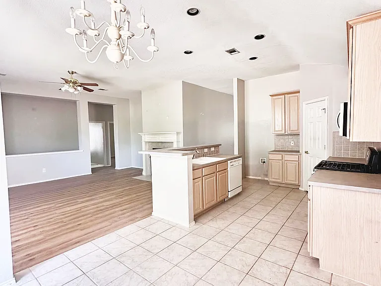 9324 Harrisburg Ln — Photo 8