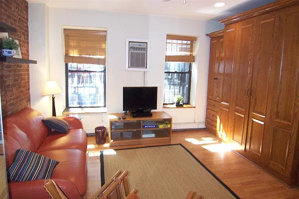 Rented by Susan Finkel, LREB | media 40