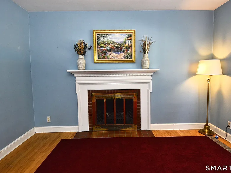1030 Jennings Rd — Photo 3