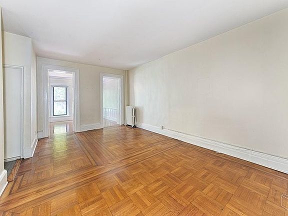 5th image of 138 Pacific St APT 1
