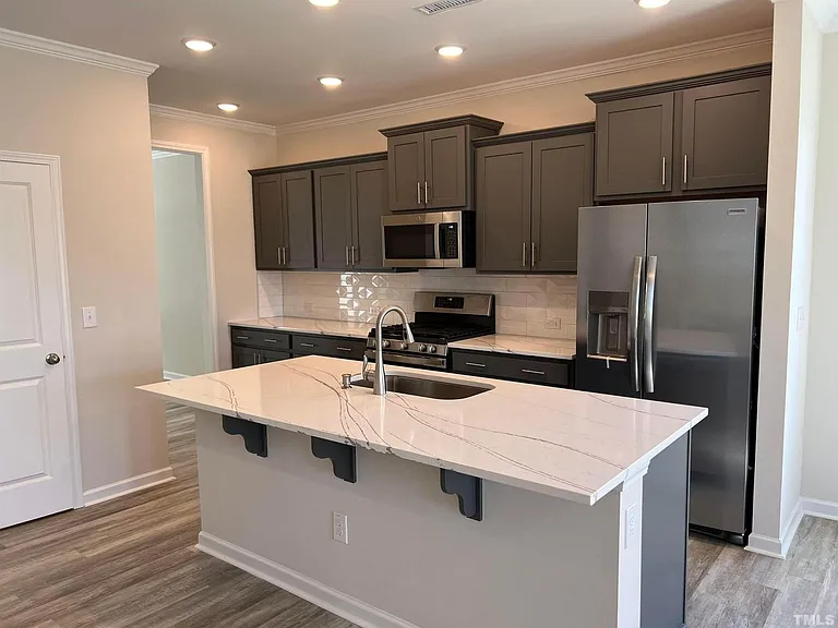 248 Streamliner Blvd — Photo 2