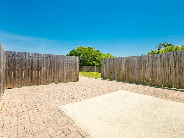 2104 Frontera St — Photo 37