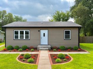 2523 E Aurora Ave, Des Moines, IA 50317