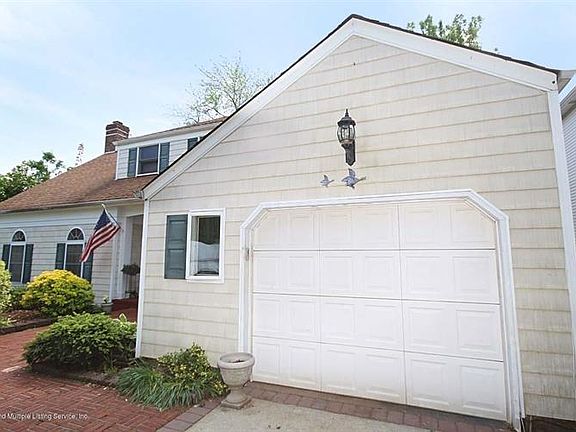 3rd image of 50 Tudor St