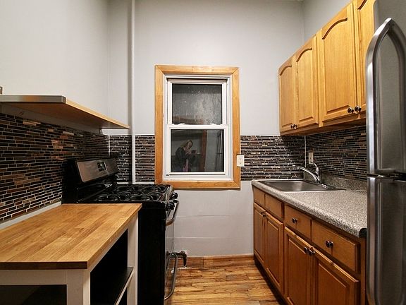 2nd image of 208 Himrod St APT 2R