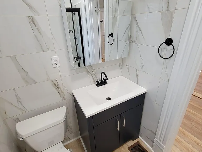 215 W Main St — Photo 11