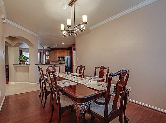 5th image of 3812 Oakhurst Ln