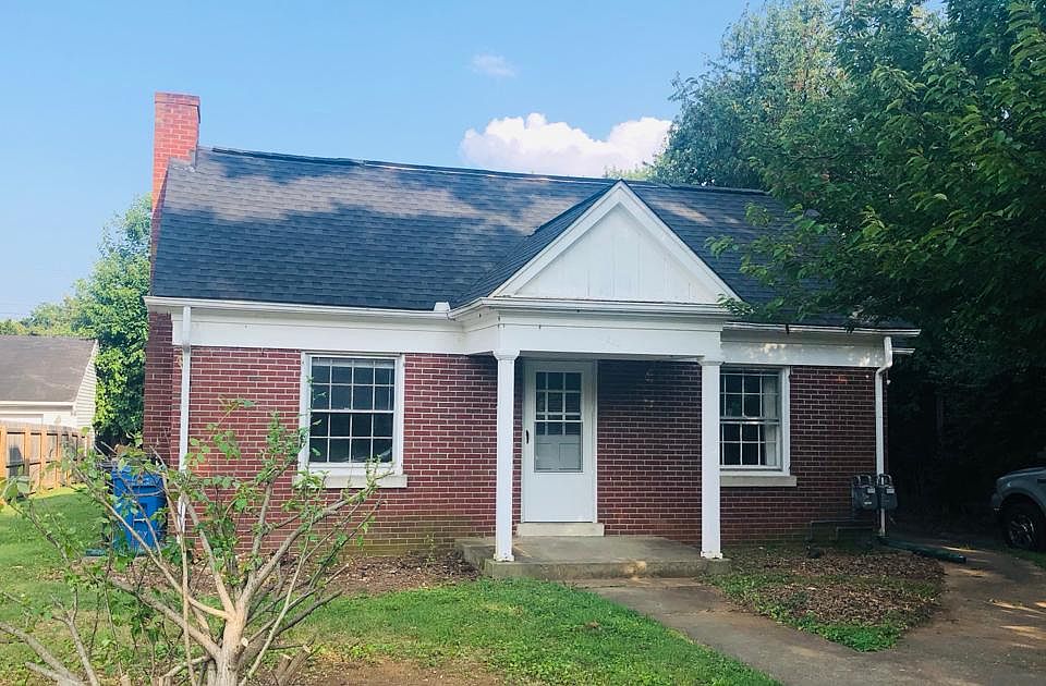 1st image of 230 Boiling Springs Dr