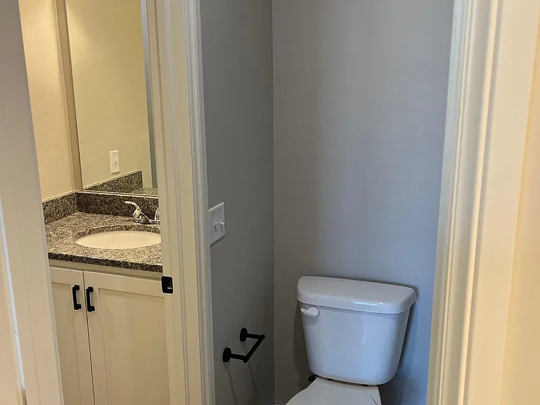 117 N Elm Ave #117 — Photo 3