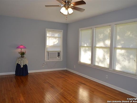 4th image of 1002 Elkhorn Dr