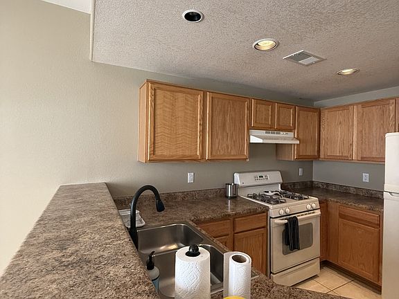 5th image of 6800 Vista Del Norte Dr NE #925