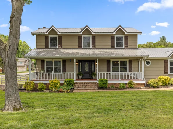 8301 Heron Cir, Ooltewah, TN 37363