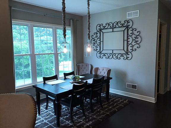 4th image of 9855 Creekside Way