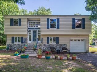 5 Baron Rd, West Milford, NJ 07480