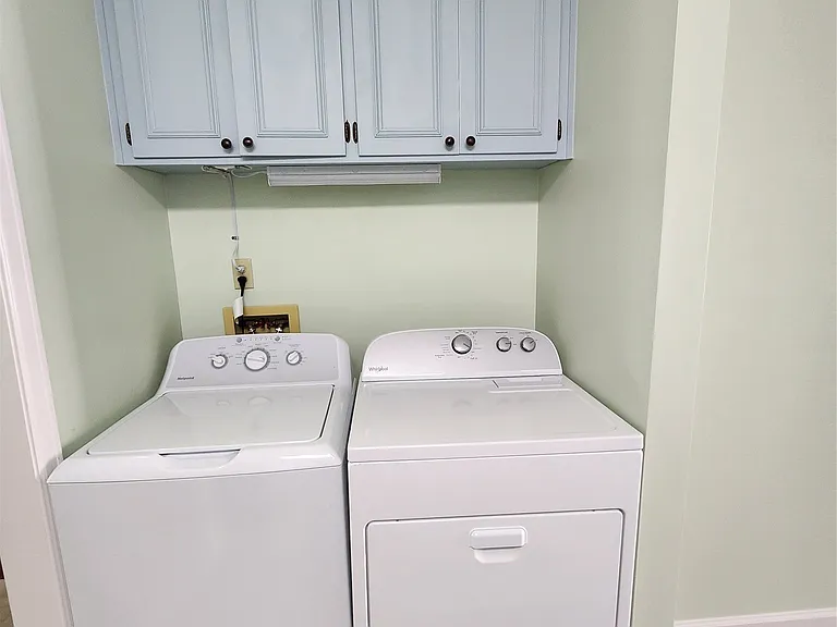 2067 Hazel Hedge Ln — Photo 23