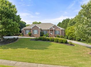 4622 Montclair Cir, Gainesville, GA 30506