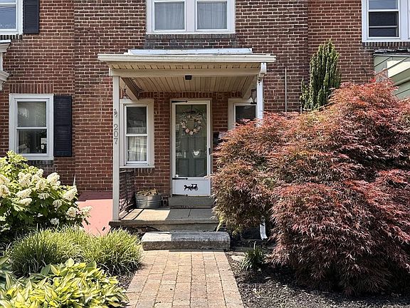 2nd image of 207 S Union St
