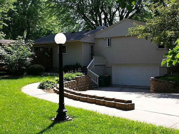 2nd image of 607 N Craig St