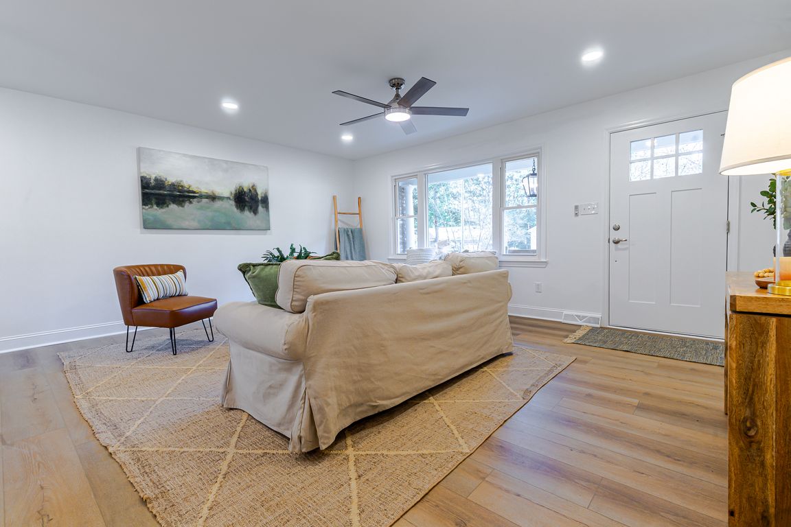 next background image