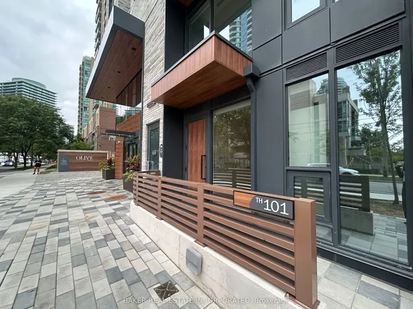 36 Olive Ave #101, Toronto, ON M2N 7E6