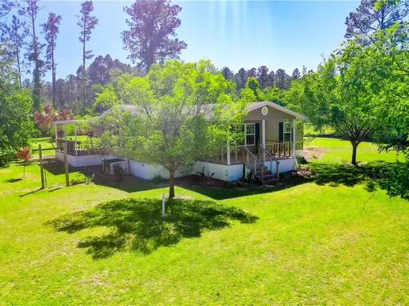 3117 Shalom Dr, Blackshear, GA 31516
