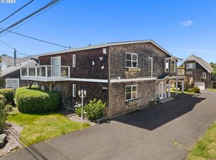 1920 Beach Dr, Seaside, OR 97138