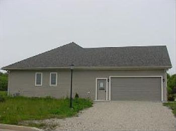 3rd image of 604 Poplar Grove Dr